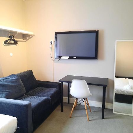 Addenro Apartments Саутхамптън Екстериор снимка